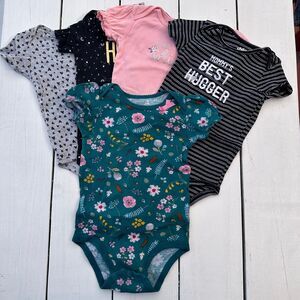 Bundle of 5 Onesies  - Size 24 month